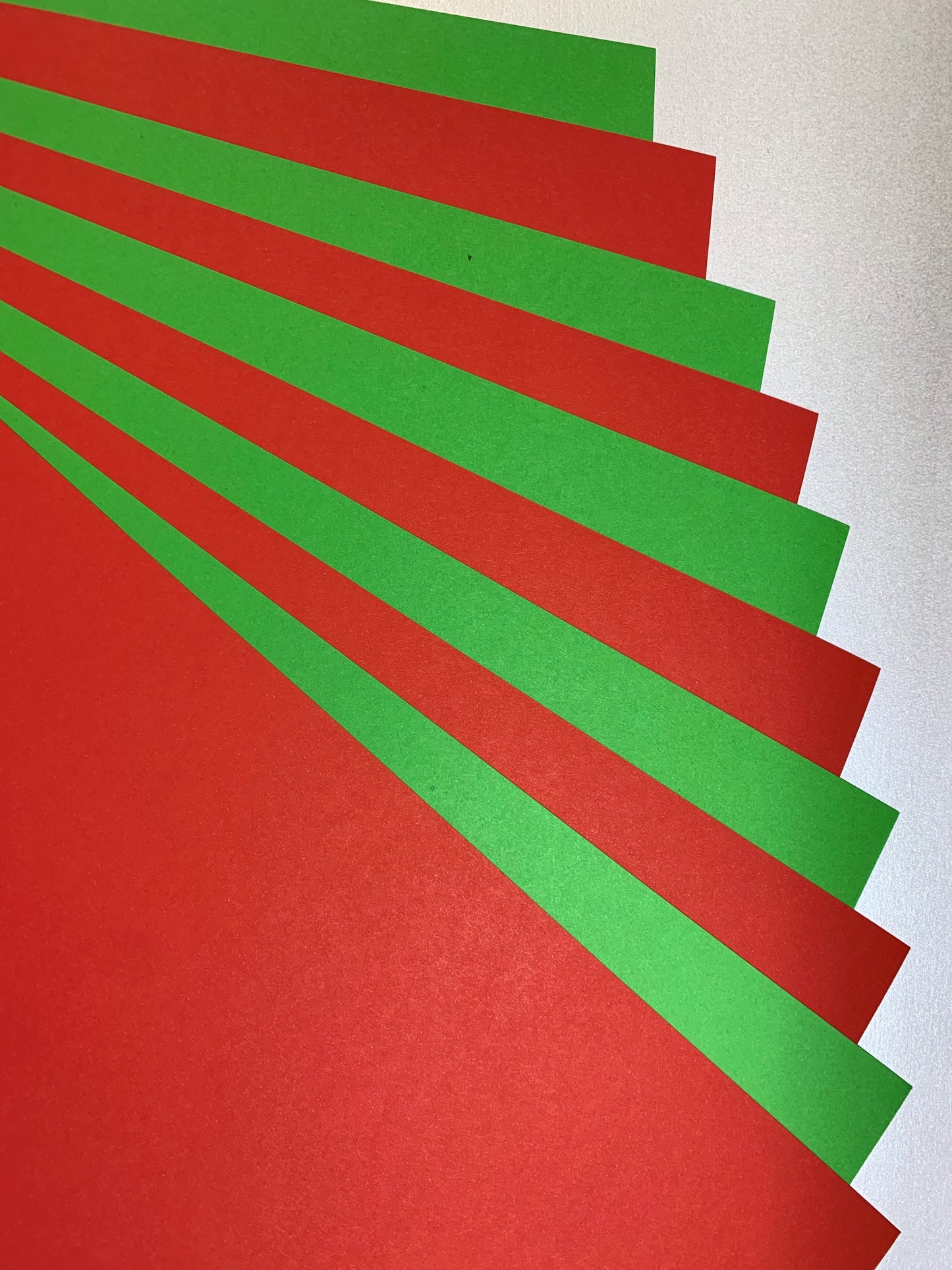 220gsm Red and Green Card